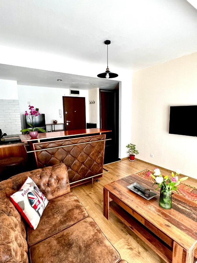 Wood Story - Modern 1Br Apt Near City Center With Parking 부쿠레슈티 외부 사진
