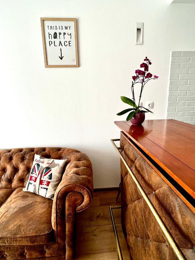Wood Story - Modern 1Br Apt Near City Center With Parking 부쿠레슈티 외부 사진