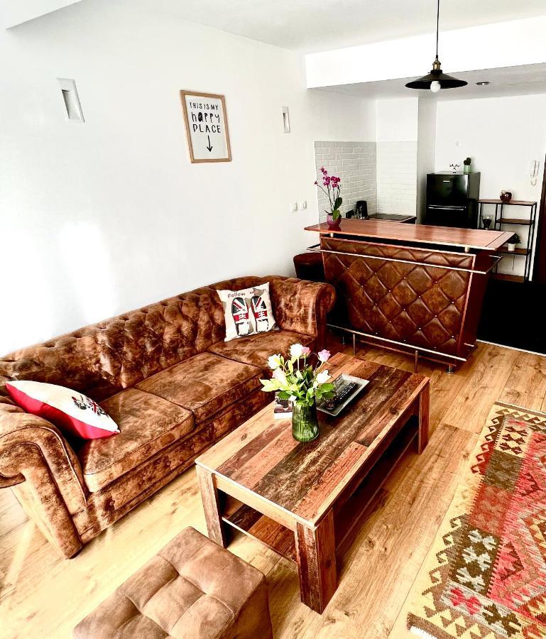 Wood Story - Modern 1Br Apt Near City Center With Parking 부쿠레슈티 외부 사진