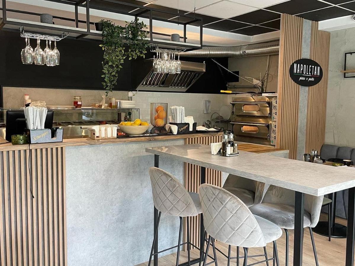 Wood Story - Modern 1Br Apt Near City Center With Parking 부쿠레슈티 외부 사진