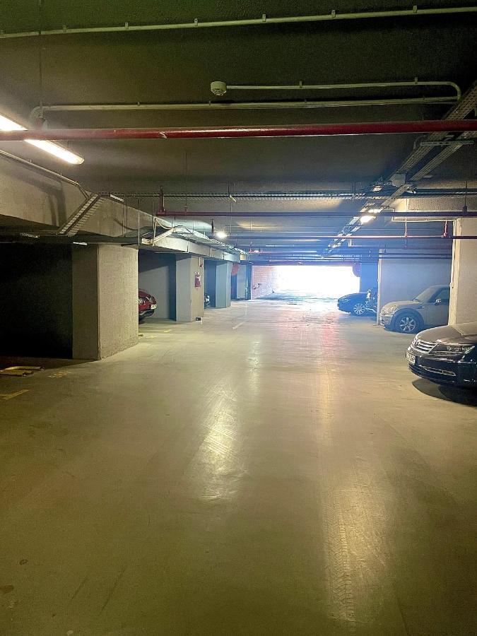 Wood Story - Modern 1Br Apt Near City Center With Parking 부쿠레슈티 외부 사진