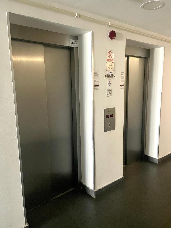 Wood Story - Modern 1Br Apt Near City Center With Parking 부쿠레슈티 외부 사진