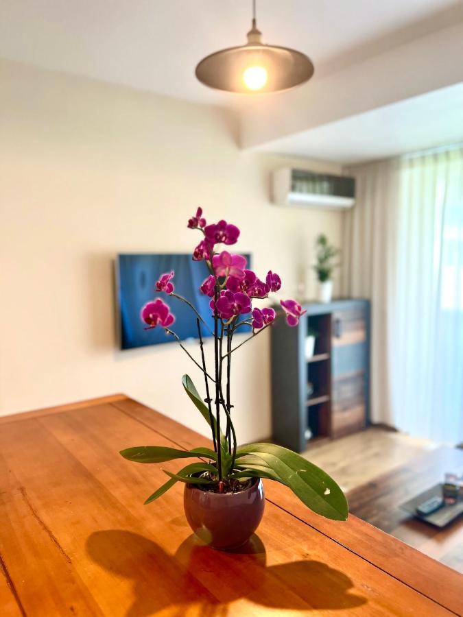 Wood Story - Modern 1Br Apt Near City Center With Parking 부쿠레슈티 외부 사진